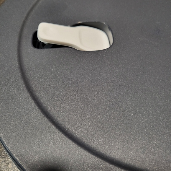 Tupperware Crystalwave Divided Dish - Picture 7 of 10